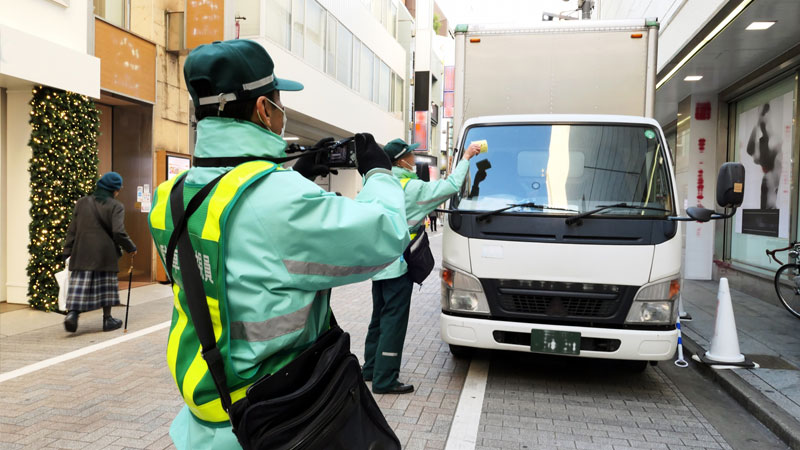 Twitterでプチ炎上した トラック路駐問題 への一般ドライバーの反応とは 運ぶおしごと Com